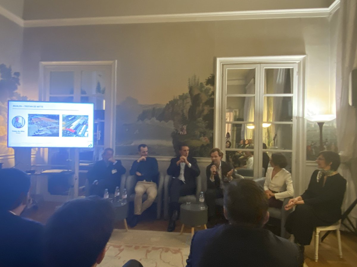PKuchly57's tweet photo. Ravi d’avoir assisté au lancement du guide « réussir son implantation industrielle » proposé par @SCET_Groupe et #Compagnum à l’invitation de @VirginieSaks avec notamment @RolandLescure @guillaumekasba @Bpifrance @BanqueDesTerr etc…
https://t.co/mB4iuhgCB9 https://t.co/oxxX2vUZRS