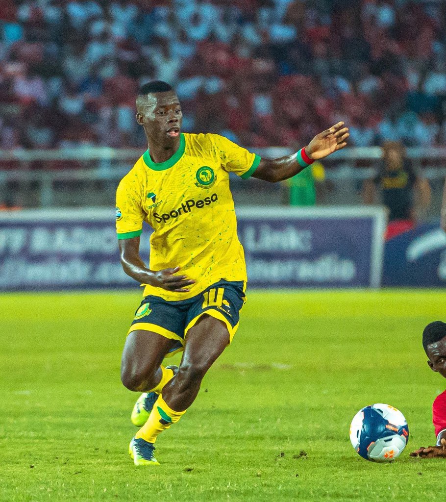 _MirrorTV's tweet photo. AZIZ KI, CHAMA WAFUNGIWA

Mchezají wa timu ya Yanga, Stephan Aziz Ki na clatous Chama wa Simba wamefungiwa michezo mitatu (3) na kutozwa faíni ya Sh. 500,000 kwa kosa la kukwepa kusalimíana na wachezaji wa timu pinzani kabla ya kuanza kwa mchezo wa dabi ya Kariakoo. https://t.co/pEcO4WlGRX