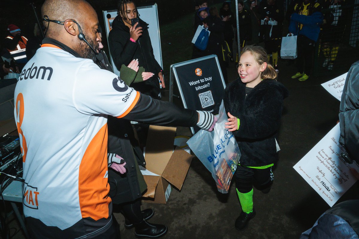JosiasCarbon's tweet photo. Some #ProofOfWork rewards handed to deserving young ₿itcoin ₿allers in 2021 ⚒️⚽️🛍🎁
What’s in store for ₿itcoin ₿allers Winter Cup Festival 2022…? 👀🤗🧡
#BBWCF2022 ❄️🏆⚽️🏟 #ForTheKids👧🧒👦 https://t.co/egUI5db8at