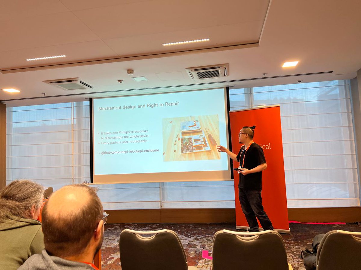 Had a blast at #UbuntuSummit day 1

Not only do I get to share the story behind CutiePi.io, also have the privilege to meet up with our users in person! (we upgraded their firmware on the spot like any good after-sales service does ;-)

#OpenSourceHardware rocks