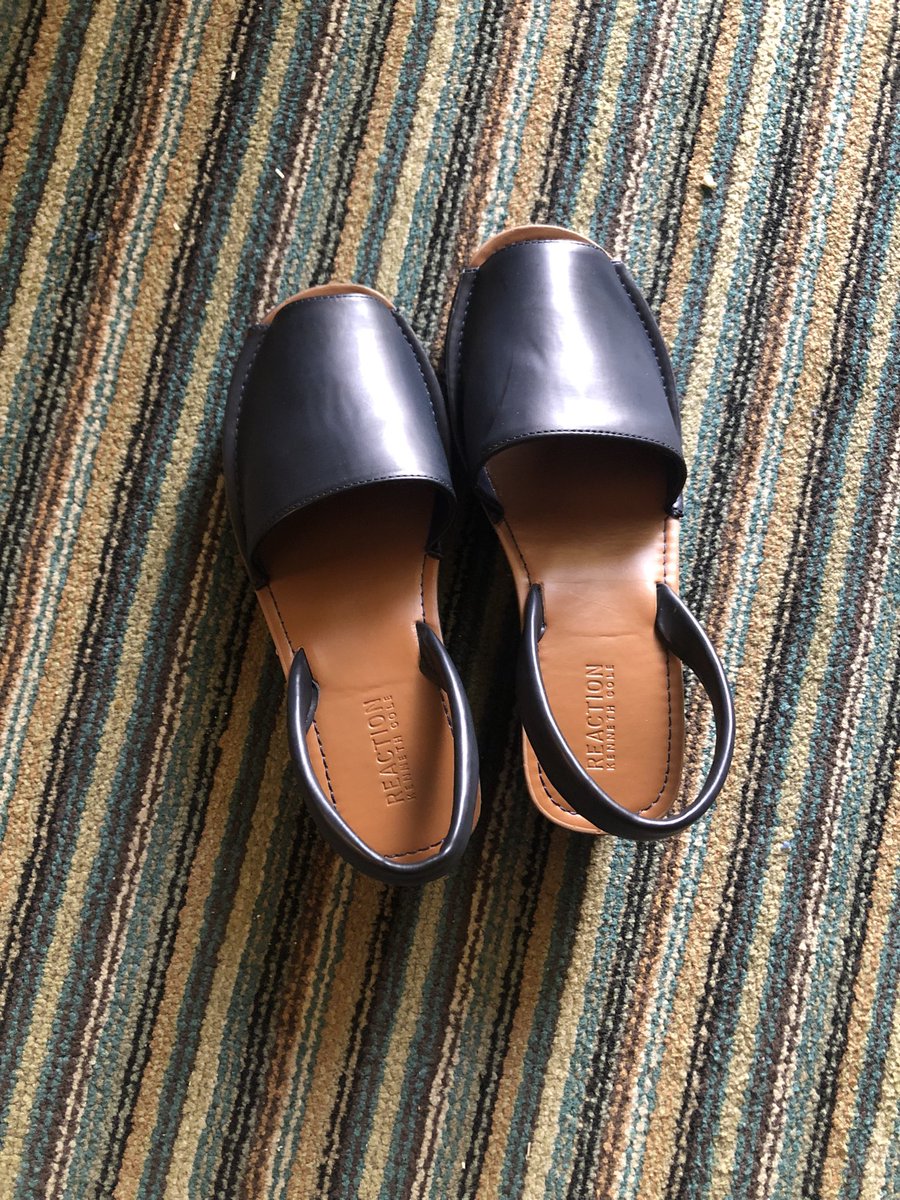 GSDmomma1997's tweet image. @Macys what happens when you buy the perfect size 9 shoes for a destination wedding only to get to said wedding and have one shoe be size 9 and the other a size 6? Rock your Sketchers! #shoeemergency #epicshoefail #macysfail #weddingdisaster #kennethcole #sketchers #rockedthepedi