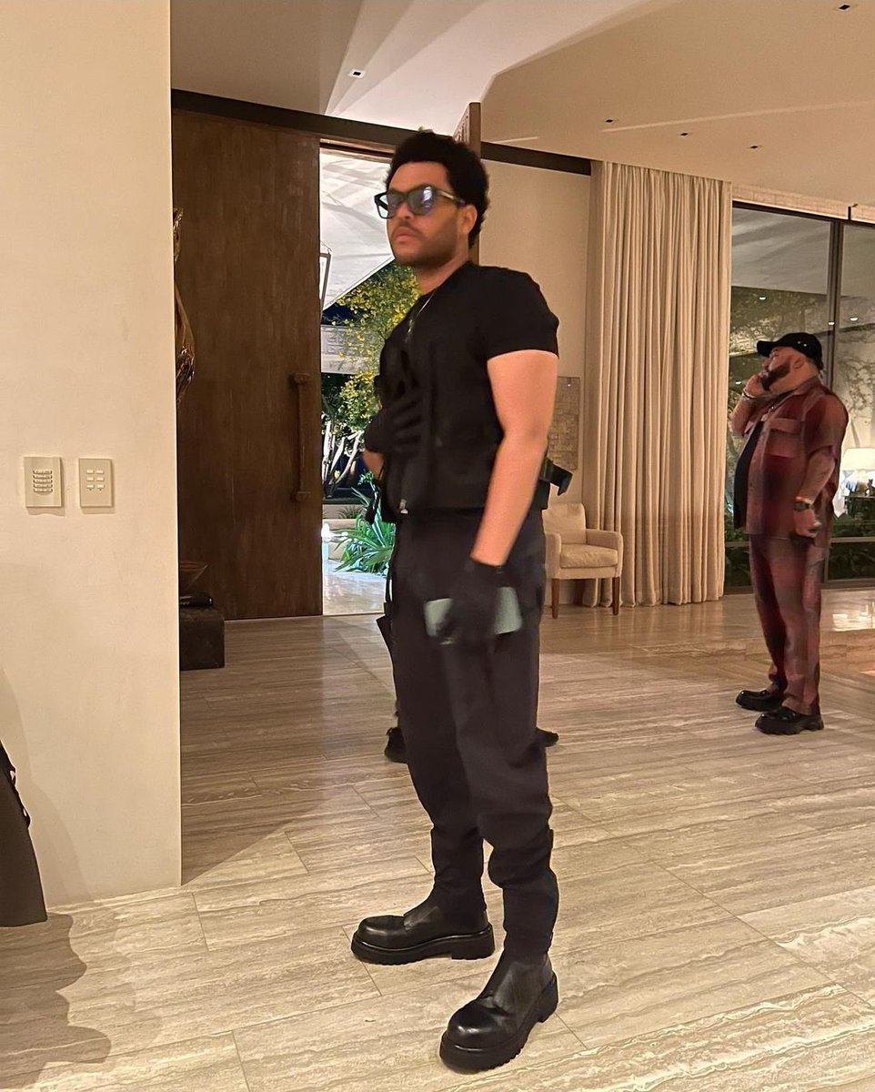 arixabeI's tweet photo. Sexiest man alive is the weeknd 😘 https://t.co/KYgHbiuoCU