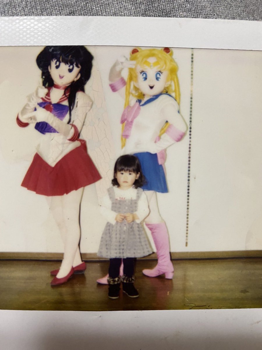 本日、29歳になりました〜🎂

20代ラスト！充実した1年になるように沢山笑って、沢山努力して頑張ります💖

(なぜかロウソクが7のケーキ💦笑 ほぼほぼ１人で食べました〜😋)
