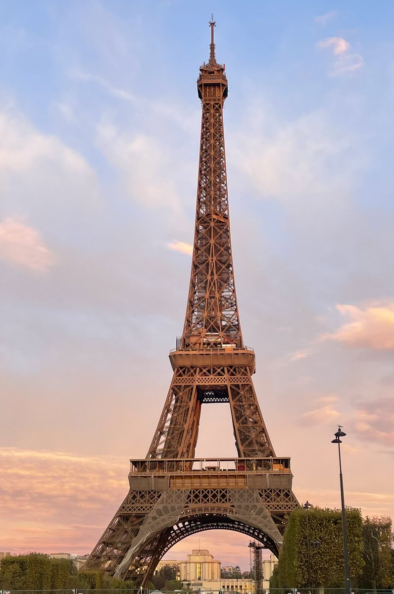 ProfJaneWalsh's tweet photo. Good morning ๐
๐ซ๐ทโค๏ธ#Sunrise #Paris #WorkingAdventures https://t.co/Njf8JWfyBM