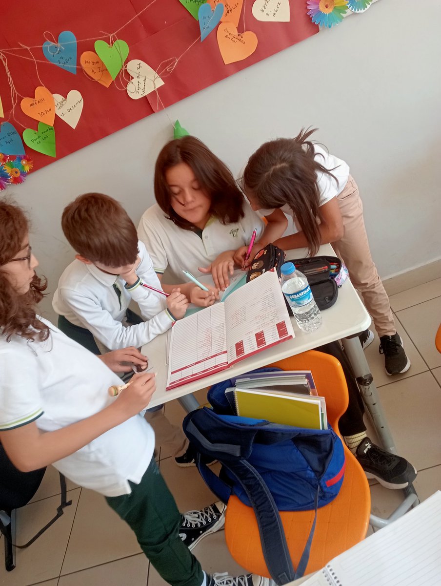 5. Klassen lernen neue Wörter 🌟 5. Sınıflar öğrendikleri Almanca kelimeleri oyunla tekrar ettiler 🇩🇪 Oyunlastırılmış eğitim modeli 💪 <a href="/DogaOkullari/">Doğa Koleji</a> <a href="/DogaAlmanca/">Doğa Koleji Almanca</a> <a href="/mineasinan/">Mine Sinan</a> <a href="/baris__bilir/">Barış Bilir</a> <a href="/UdoKywall/">Udo Kywall</a>