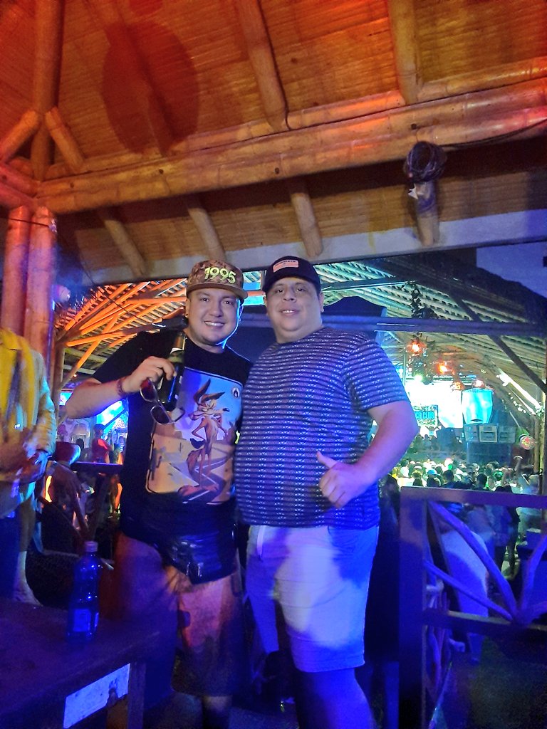 joseandres3_8's tweet photo. Finura pura mi gordosh
#LostBeach 🎶🎼🎵🍻 https://t.co/tafC83Cknl