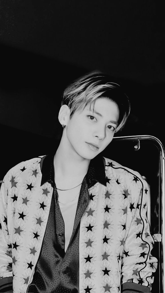 tyunvintage's tweet photo. 🤍🖤
#Taehyun
#TXT #MAMAVITE https://t.co/27FsWHMwdU