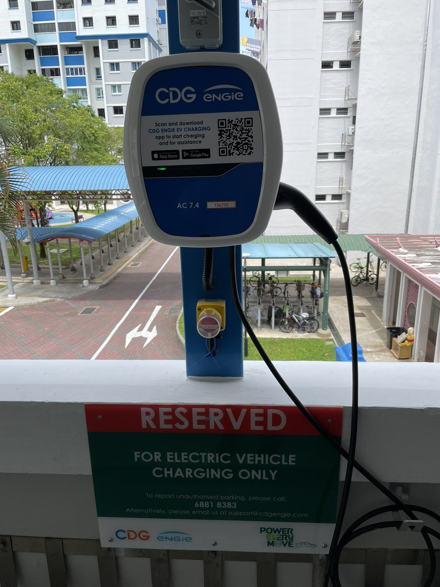 Very interesting visit to the JC #cdgEngie by <a href="/ENGIEgroup/">ENGIE</a> and <a href="/ComfortDelGro/">Comfort Delgro</a> bringing the #EV charging #ecosystem  in #Singapore <a href="/ENGIEInnov/">@ENGIEInnov</a>