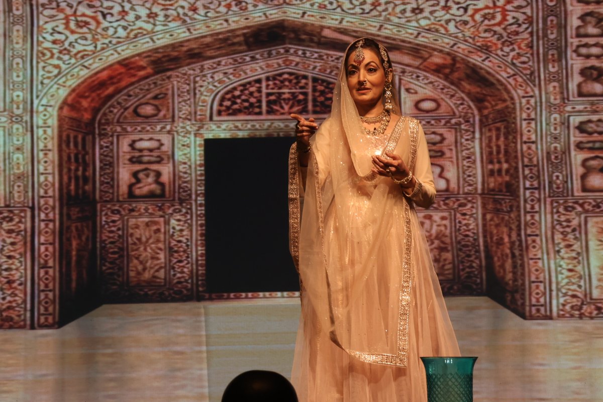 MumbaiOpera's tweet photo. From the Royal Darbars to the Royal Opera House Mumbai!

Here are a few glimpses from @sufikathak's mesmerising performance of graceful dance and hidden stories of the courtesans, accompanied by Actor, Neesha Singh and Dastango, Nusrat Ansari.

@AvidLearning https://t.co/ZLDFnV4k5u