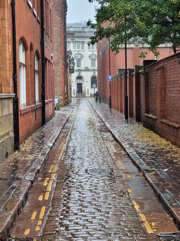 Jonestheregen's tweet image. Hull England Old Town