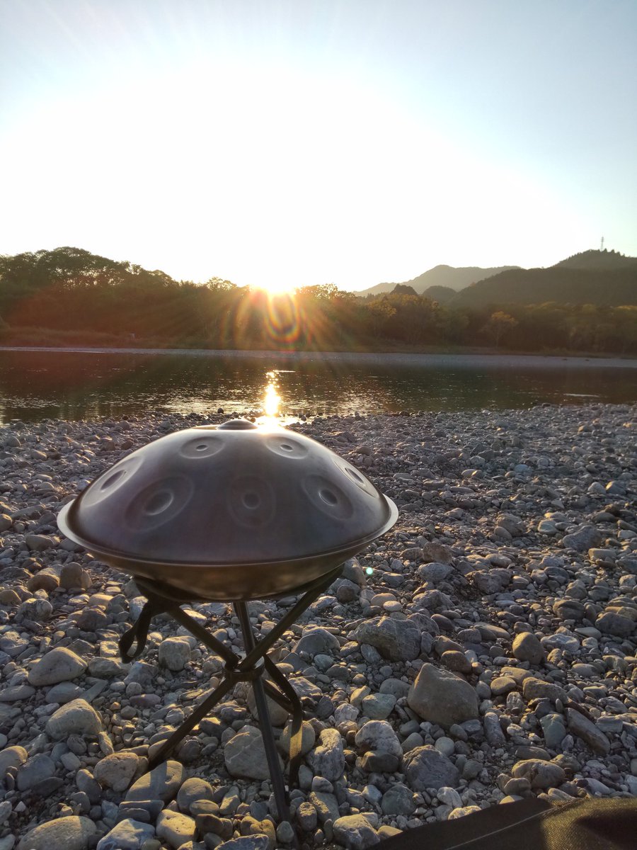 MHandpan's tweet image. エンジョイ高知してます🌅
#handpan #ハンドパン