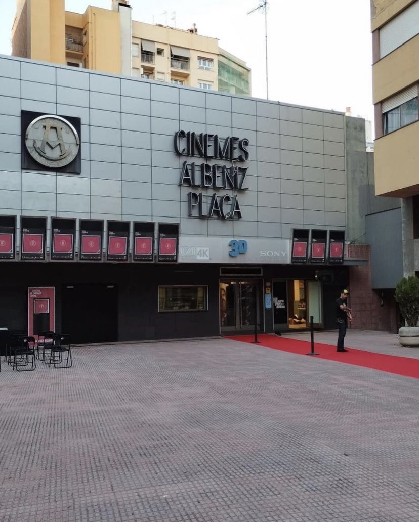 Bon dia!!! Avui donem la benvinguda a la 34 edició del Girona Film Festival 
Del 07/11 al 13/11 us esperem als Cinemes Albèniz Plaça
#34gff  #gironafilmfestival #cultura #talent #art #emocions #pasions #girona #gironaenamora #cinemesalbenizplaça