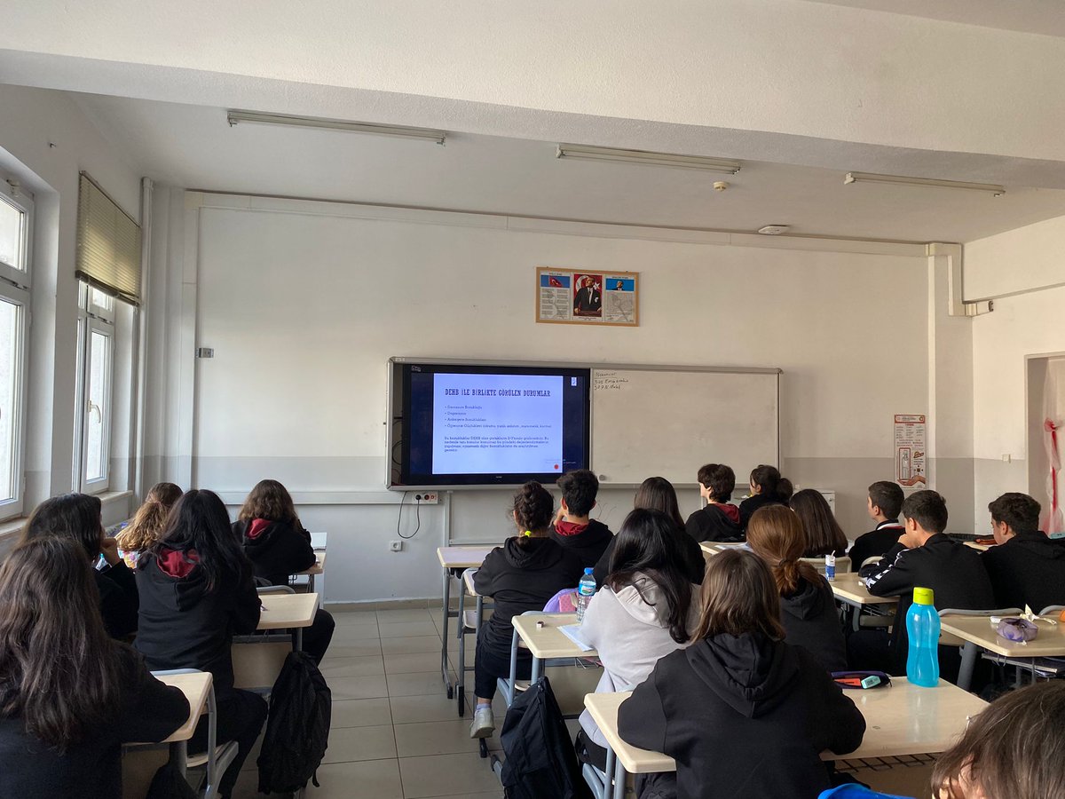 “Biz Birbirimizi Tamamlıyoruz” projesi kapsamında Dikkat Eksikliği ve Hiperaktivite Bozukluğu konusunda okul rehber öğretmenimiz Nuran Odabaşı tarafından yapılan bir sunumla öğrencilerimiz bilgilendirildi. <a href="/Yafesbakirci/">Yafes Bakırcı</a> <a href="/Beylikduzu_mem/">Beylikdüzü İlçe Millî Eğitim Müdürlüğü</a> <a href="/ozelfarklilik/">Birlikte Okuyoruz Birlikte Büyüyoruz</a> <a href="/yurdanuray/">Yurdanur Ay Paşa</a>