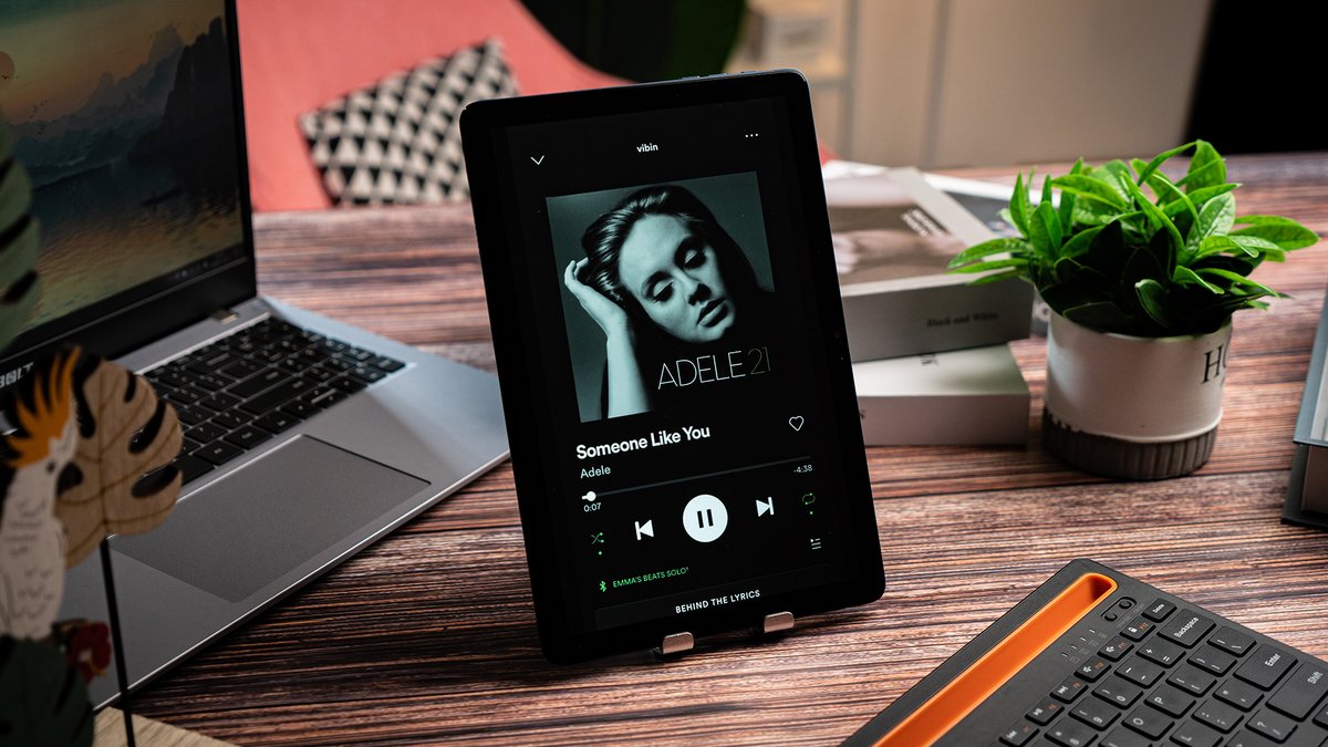 TeclastJapan's tweet photo. 心の声に耳を傾けて🎧
M40Plusは強力なK9 アンプ チップにアップグレードされ、より優れたオーディオ品質を実現しています🌠。3.5mmヘッドフォンジャックは、さまざまな好みに対応します🎏🎏
12月12日初発売🙌、限定129.99$💰
リンク🛒:https://t.co/G4U3qy9OOu
#Teclast #M40Plus #タブレット https://t.co/8amB0cBHX7