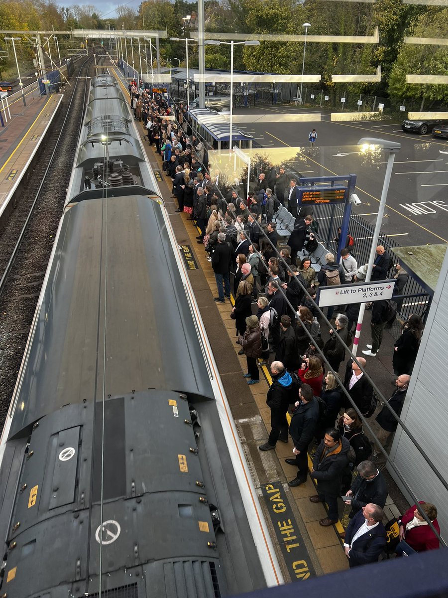 Harpenden Thameslink Commuters tweet media