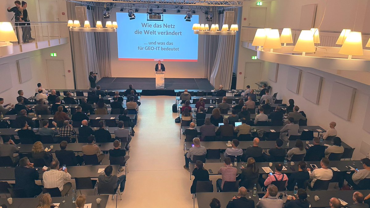 How can Geo-IT change life #SaschaLobo #mapappsdays #data #muenster