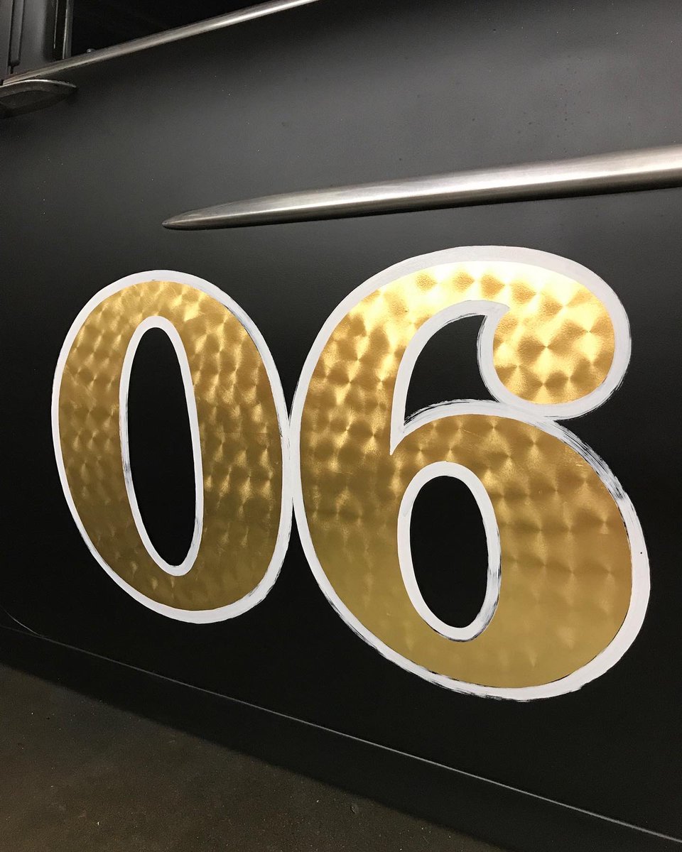 OG_Slick1's tweet photo. @smart_alex_signs burning the midnight oil on @apeshitwagon_5506 the official getaway vehicle for @primate5506 . #dcon2022 #primate5506 #aintfallinfornobananainnotailpipe https://t.co/RouKL2DYwW