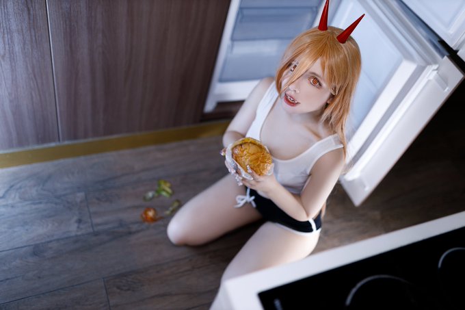 Twitterのコスプレ画像32