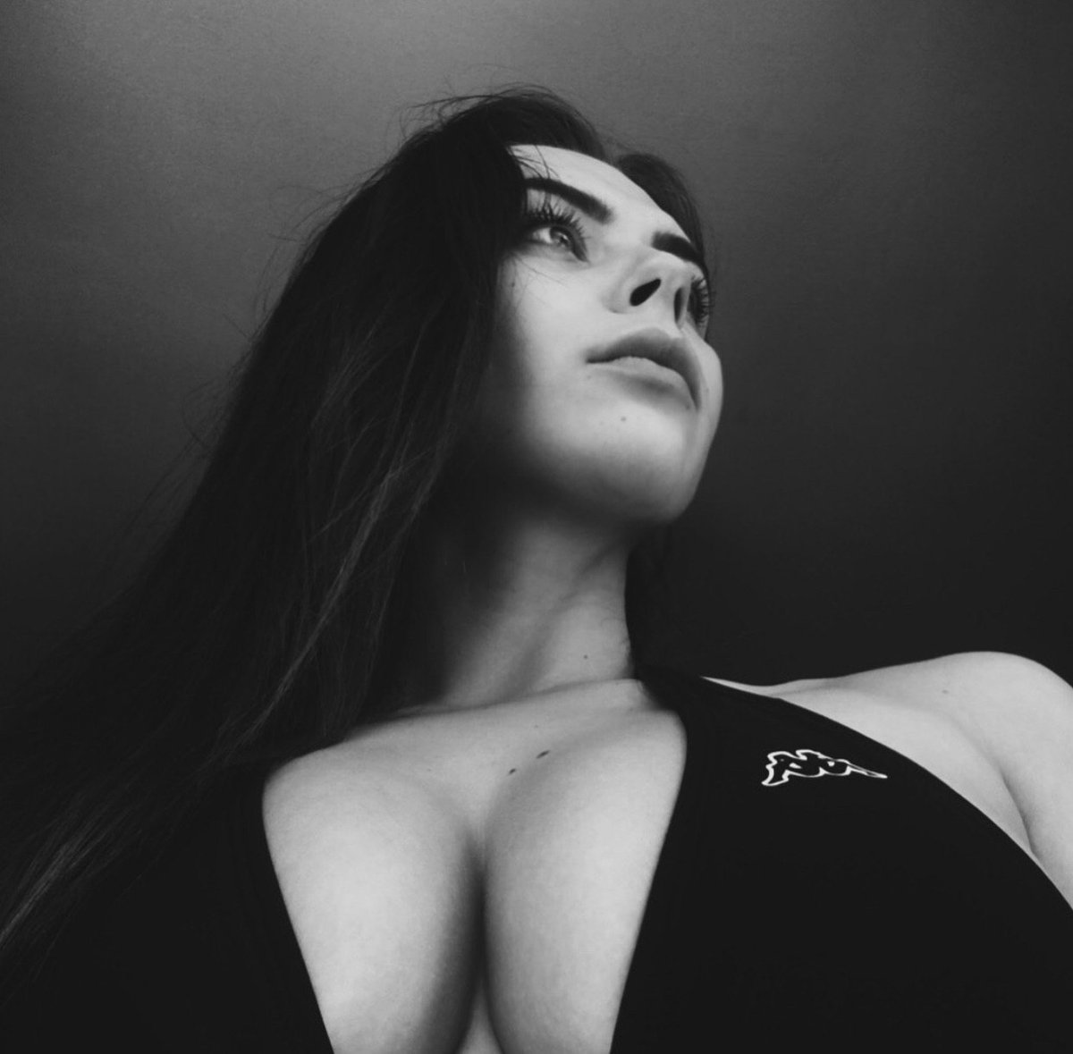 daribabyyy's tweet image. 20 retweet és új kép