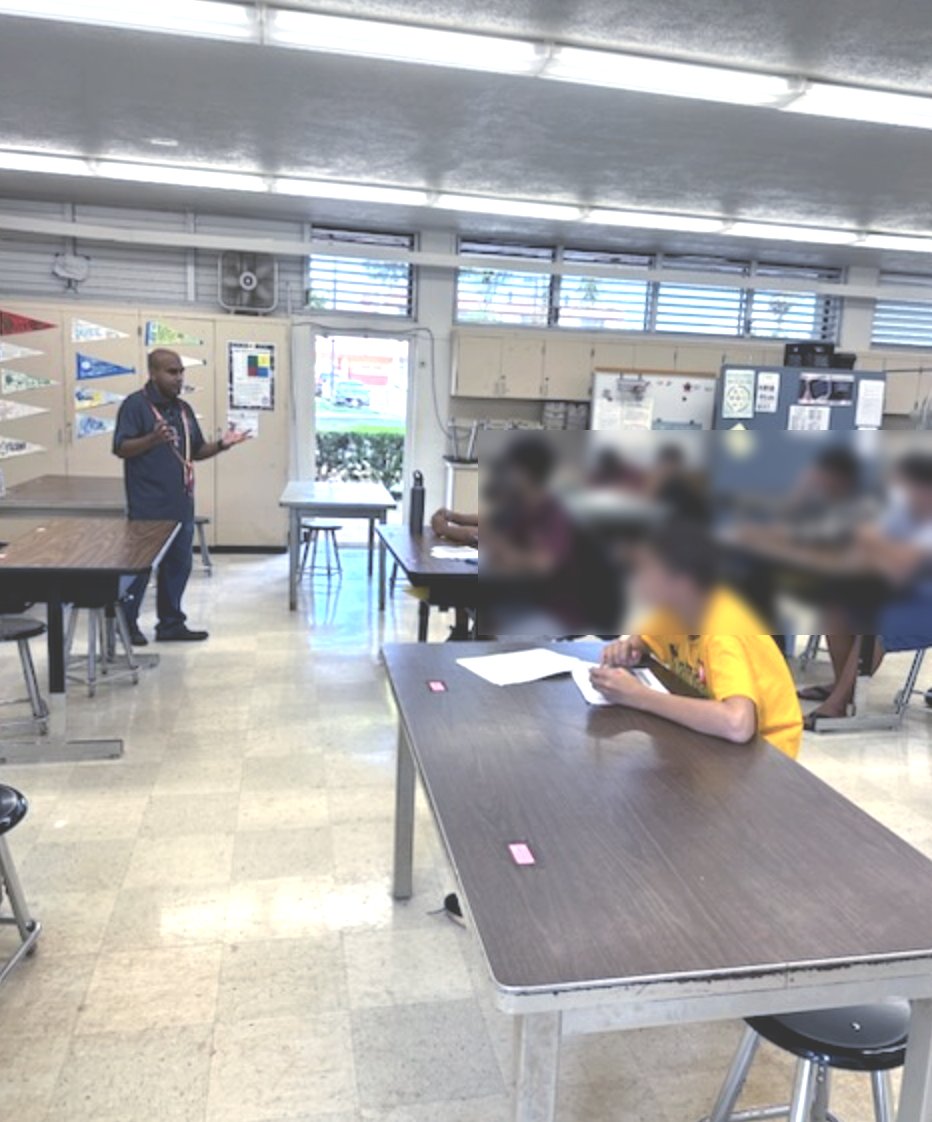ICS professors Anthony Peruma and Peter Washington recently participated in Waipahu Intermediate School’s career fair. They had an enjoyable time speaking and interacting with students about the benefits of higher education in computer science and job opportunities in the field🖥️