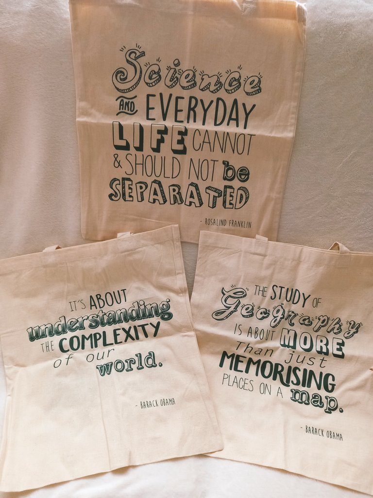 pack_steam's tweet photo. Sending a huge thank you to @heidirgardner for her very kind donations for the #STEAMPacks #SharingIsCaring #Diversity #Inclusion #Science #STEAM #STEM 🎁😊 https://t.co/8T1guXAzWd