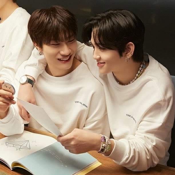 phyo13104's tweet photo. Thanks for being the special to me
WE TREASURE YEDAM AND MASHIHO
#ThankYouMASHIHOandYEDAM
#트메어디못가_시호담아_사랑해
#マシダムずっと大好きだよ https://t.co/lRhj0mMMyg