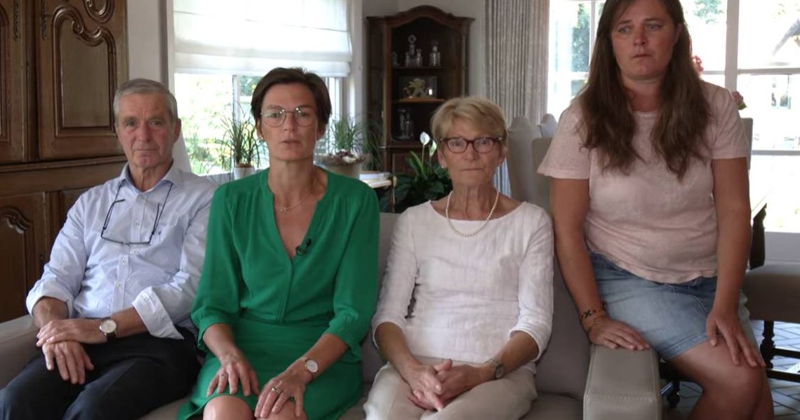 KristinHelene's tweet photo. #47Days until #Christmas 🎄
Olivier Vandecasteele's family is anxiously waiting for some good news regarding Olivier.
After #258Days of unjust imprisonment, what do you tell the family of Olivier, @alexanderdecroo @hadjalahbib?
#FreeOlivierVandecasteele
#BringOlivierHome4Xmas https://t.co/zfYmX1CT48