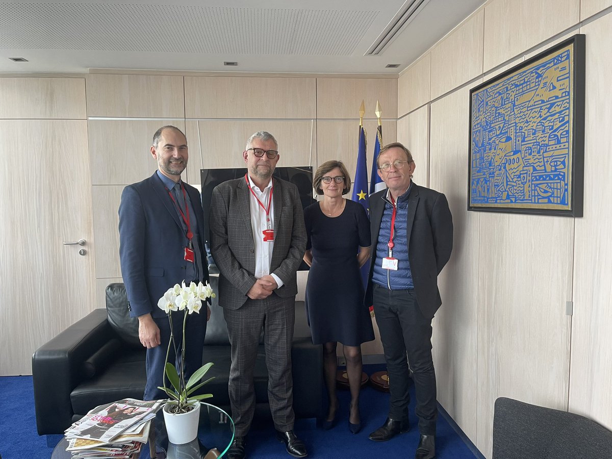 Entretien très riche avec <a href="/agnesfirmin/">Agnès Firmin Le Bodo</a> autour de l’actualité et des très nombreuses attentes des Communautés médicales des Centres Hospitaliers : #attractivité #fidélisation #gouvernance  #QVT #CNRSanté #parcours #accèsauxsoins #PLFSS #PADHUE #intérim