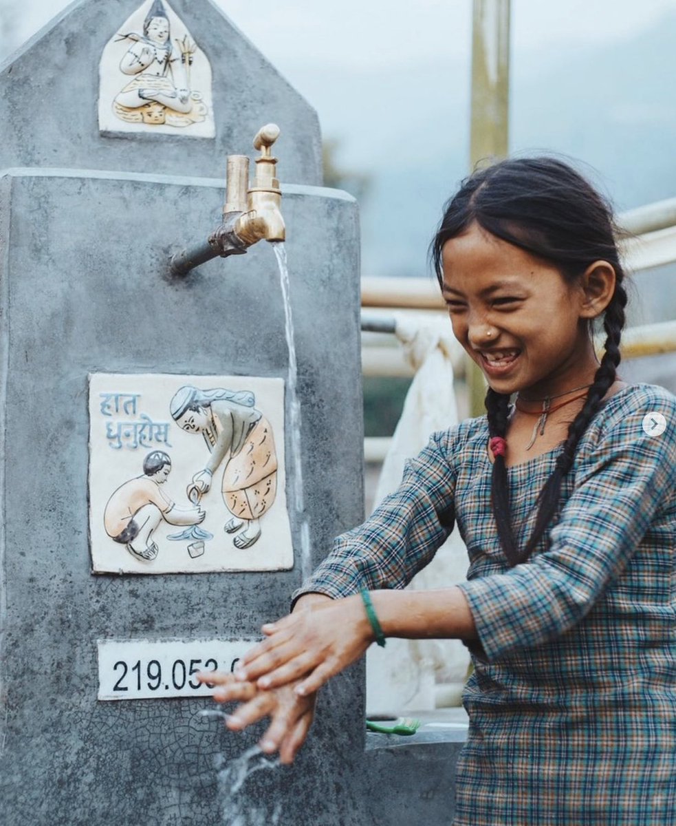profgalloway's tweet photo. I've been a fan of @charitywater and @scottharrison for years. I will donate $100 (up to 1,200 copies) for each #AdriftBook receipt you guys post here, on IG or LinkedIn. Thx for joining us. https://t.co/cQ3zoWr44n