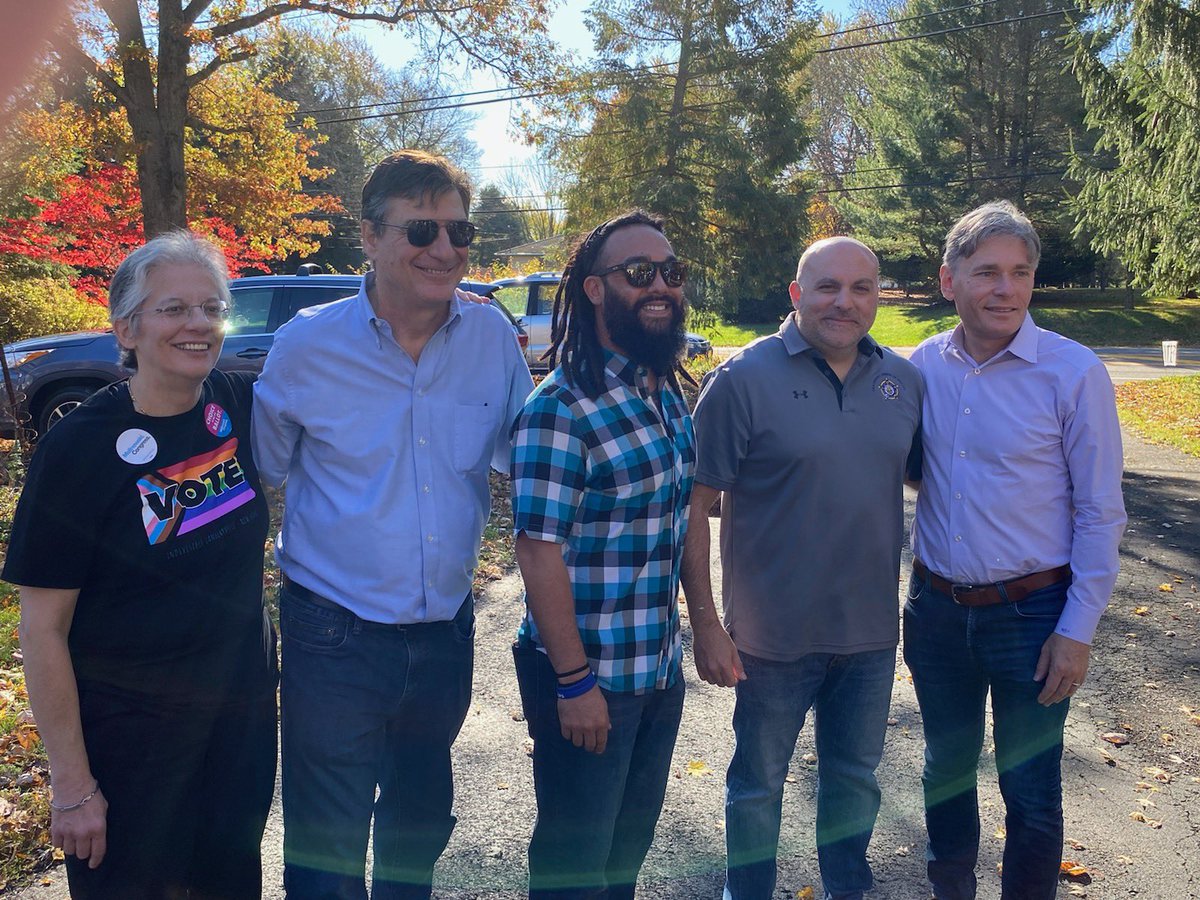 JustinforC's tweet photo. Election Day‼️ #letsgoooo💙 https://t.co/ucAkJVSfMz