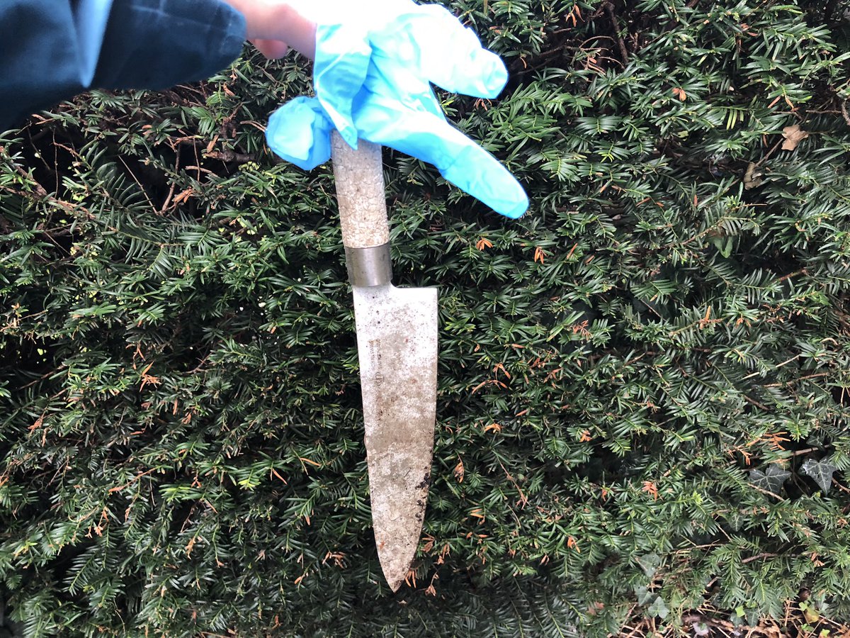 EnfieldVPC's tweet photo. On Saturday, despite it pouring down with rain, a group of @EnfieldVPC gave up their time to do weapon sweeps and provide crime prevention advice door-to-door down a number of residential roads. Another knife taken off the streets. Well done Cadets! @MPSEnfield @NationalVPC https://t.co/uDNgrxO6Ay