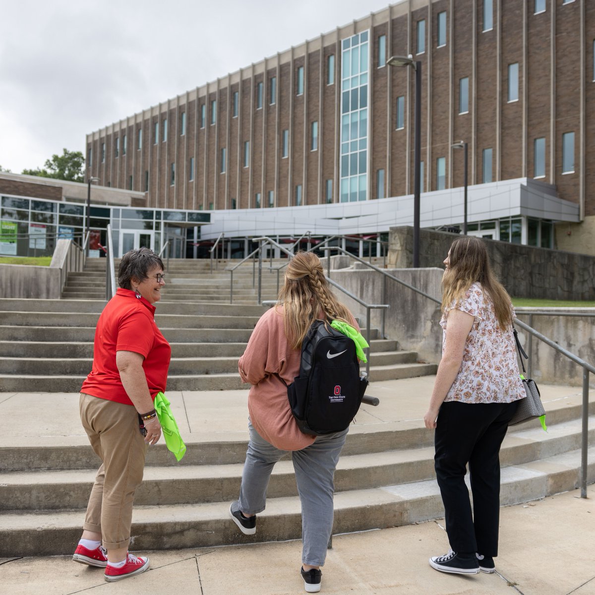 osumansfield's tweet image. Today, we celebrate all our first-generation Buckeyes on the Mansfield campus! Help us celebrate by tagging a first-gen college student you are proud of below! ⭕ 🙌 

#OhioStateMansfield #FirstGenerationCollegeStudent #CelebrateFirstGen #Buckeyes