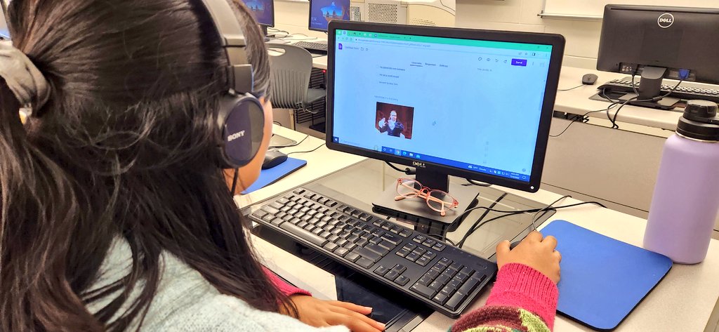 lovelandtech's tweet photo. Ss chose middle school lessons last week during #FreeChoice week on #GoogleAppliedDigitalSkills. One Ss chose to make a #GoogleFormQuiz all about her interests & another Ss chose to re-do/extend a #PixelArt project on #GoogleSheets. @Neptune_STEM @NeptuneSchools @SNishTech https://t.co/EhdjYZkw5N