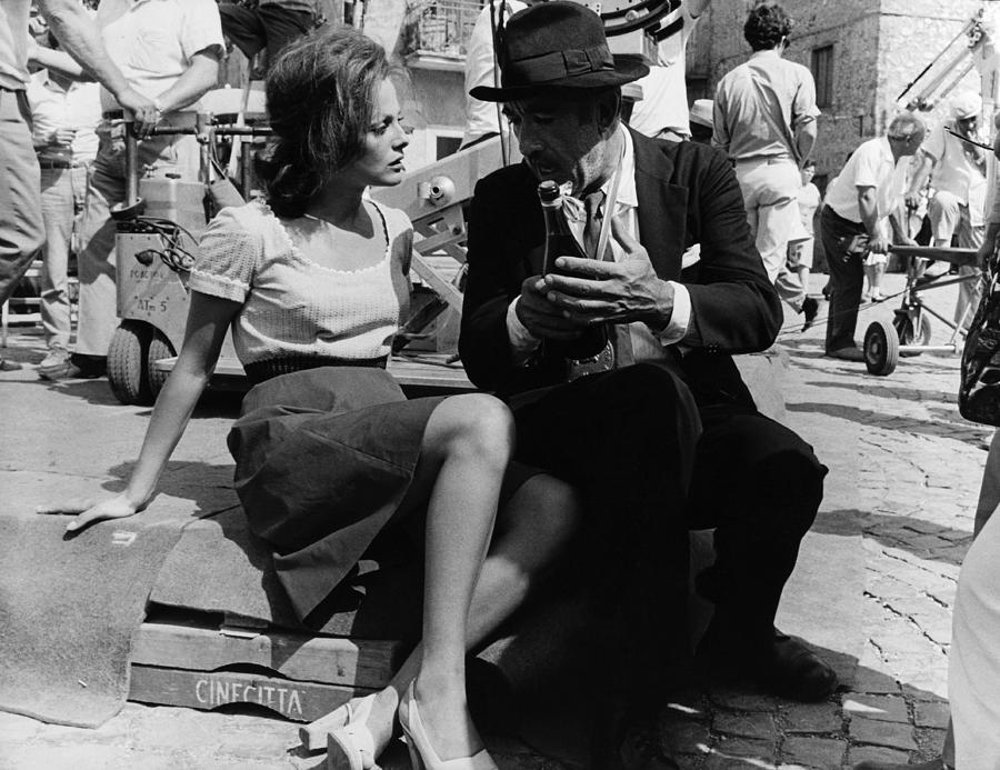 AnthonyQuinnEST's tweet photo. One day like today, in 1936 Lirna Visi was born in Ancona, Italy.
#AnthonyQuinn and #LirnaVisi performed together in “The 25th Hour” in 1967 and in "The Secret of Santa Vittoria" in 1969.
#vintagemovie #60sfilms #cinemaclassic #oldmovies #italianactress https://t.co/3Zvn7zTY2b
