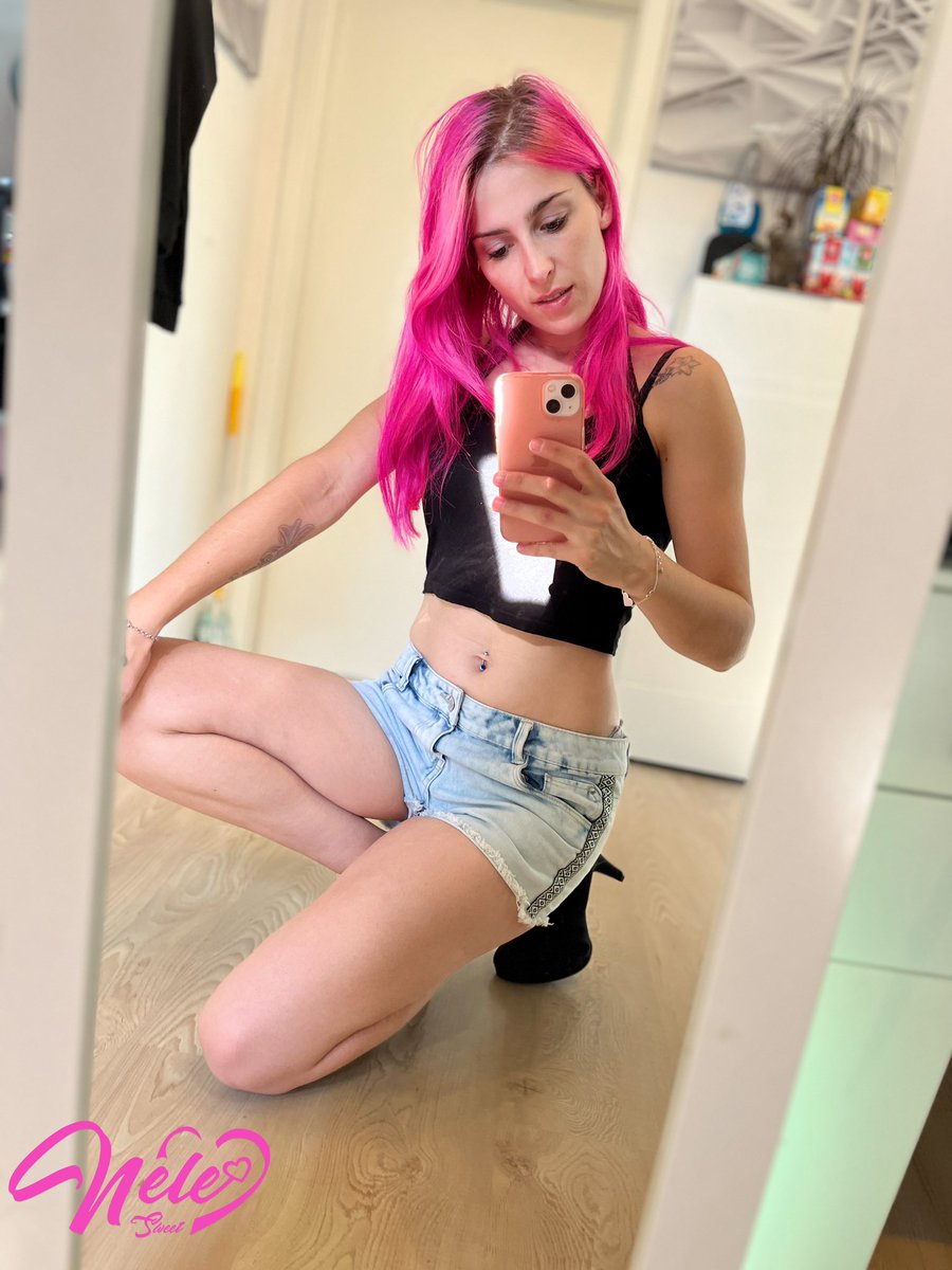 NeleSweet1's tweet photo. Ich wünsche dir einen schönen Dienstag Nachmittag 🥂
#nelesweet #nrw #krank #vibe #selfie #hotpan #model #inked #pink #hair #beauty https://t.co/f1iZjjwUTH