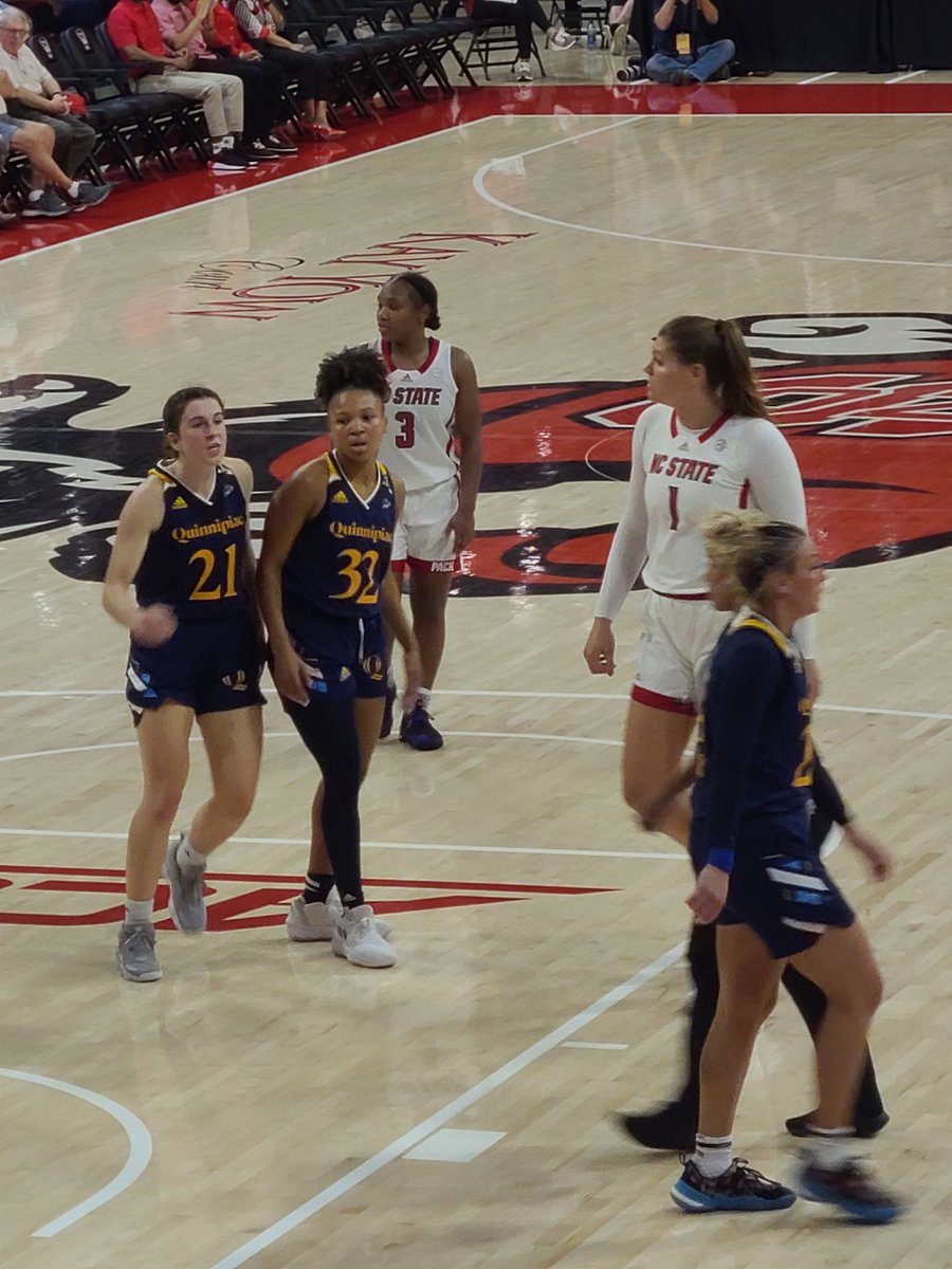 Simplyr3dd's tweet photo. @EvelynMDouglas @ReivenJDouglas @rjd10088 @QU_WBB Wouldn't have missed it! 💜 https://t.co/9LHYEk6udL