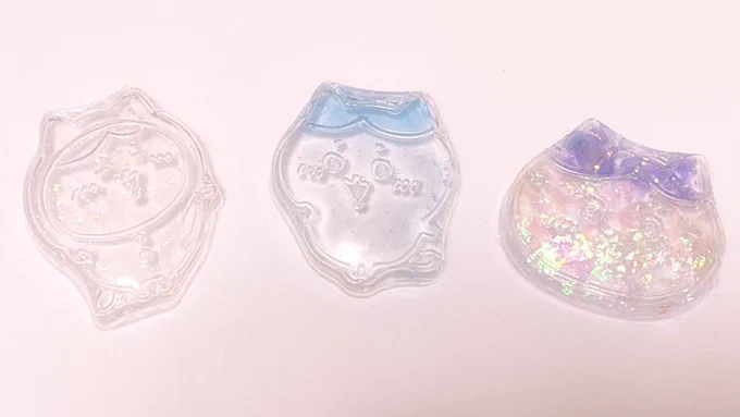 グミトレーでレジン遊び難しい…!ほんのりラメワレちゃん、ブルー混ぜたグミっぽワレちゃん、クラッシュホロワレちゃん 