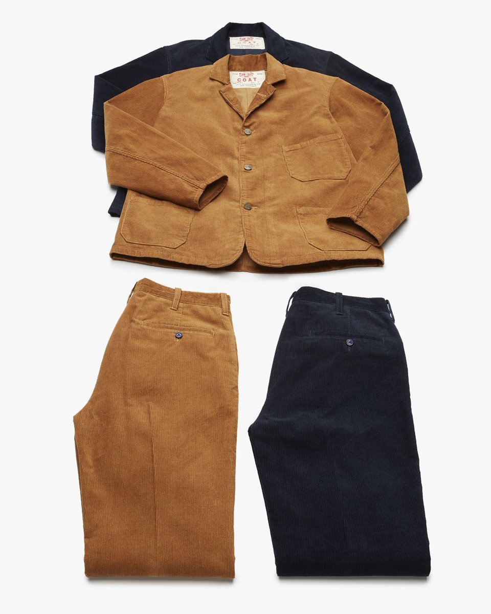 Levis_Japan's tweet photo. 細畝コーデュロイのセットアップ

1920年代にインスパイアされたジャケットと、センタークリースを施したトラウザーを合わせました。2カラー展開。

https://t.co/ksHSM2fXuW https://t.co/bo725Cohvc