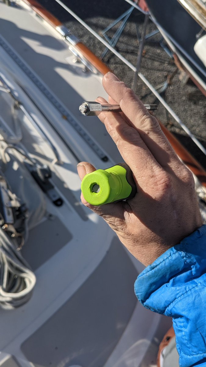 Cap'n Dan tweet media