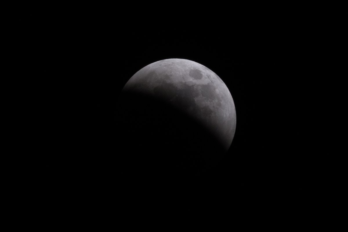 hige_fredie's tweet photo. 【本日のひげブログ2】
皆既月食 ▶ https://t.co/BAyMAyA0zg
FUJIFILM X-T20 + Tamron 18-300mm
#TotalLunarEclipse #TotalEclipseOfTheMoon #LunarEclipse #EclipseOfTheMoon #moon #皆既月食 #月食 #月 https://t.co/NgxXC9WSte