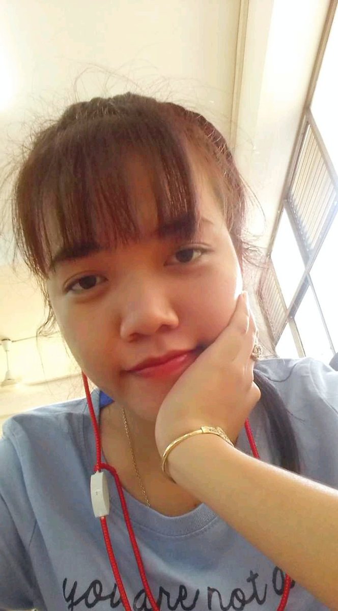 Nhìn cái gì mà nhìn, yêu ko mà nhìn, cắn cho bây giờ