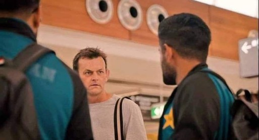 Kanwal__135's tweet photo. Still Shocked to see Pakistan at Sydney instead of Karachi 😂
@gilly381

#T20WorldCup2022 #PakvsNz #BabarAzam𓃵 #Semifinal https://t.co/38r1ivzVTl