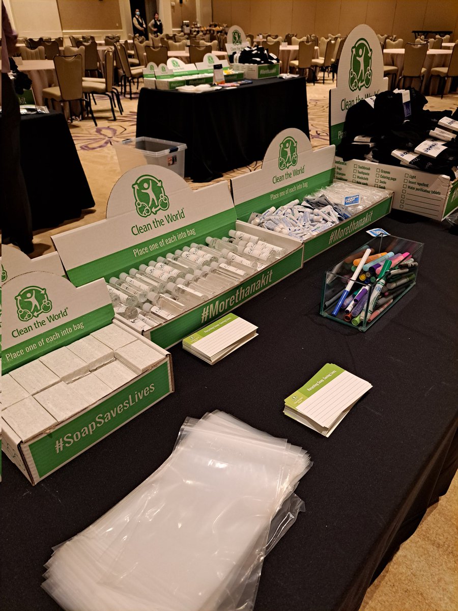 AnneZimLon's tweet photo. Great collab btw @CleantheWorld  &amp; @EAB #CONNECTED22 https://t.co/Jm0xGr5Weo