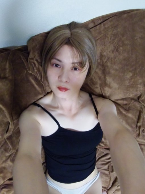 こんばんは！ 皆様、皆既月食見ました？🌒 晴れて良かったですね💓  写真は両手を上げて必死に自撮りしてるしているところです🙂  #女装 #女装男子は自撮りを上げろ https://t.co/KbzoD<a href="/tag/%E5%A5%B3%E8%A3%85"class="tags">#女装</a><a href="/tag/%E5%A5%B3%E8%A3%85%E7%94%B7%E5%AD%90%E3%81%AF%E8%87%AA%E6%92%AE%E3%82%8A%E3%82%92%E4%B8%8A%E3%81%92%E3%82%8D"class="tags"><span>#女装男子は自撮りを上げろ</span></a>