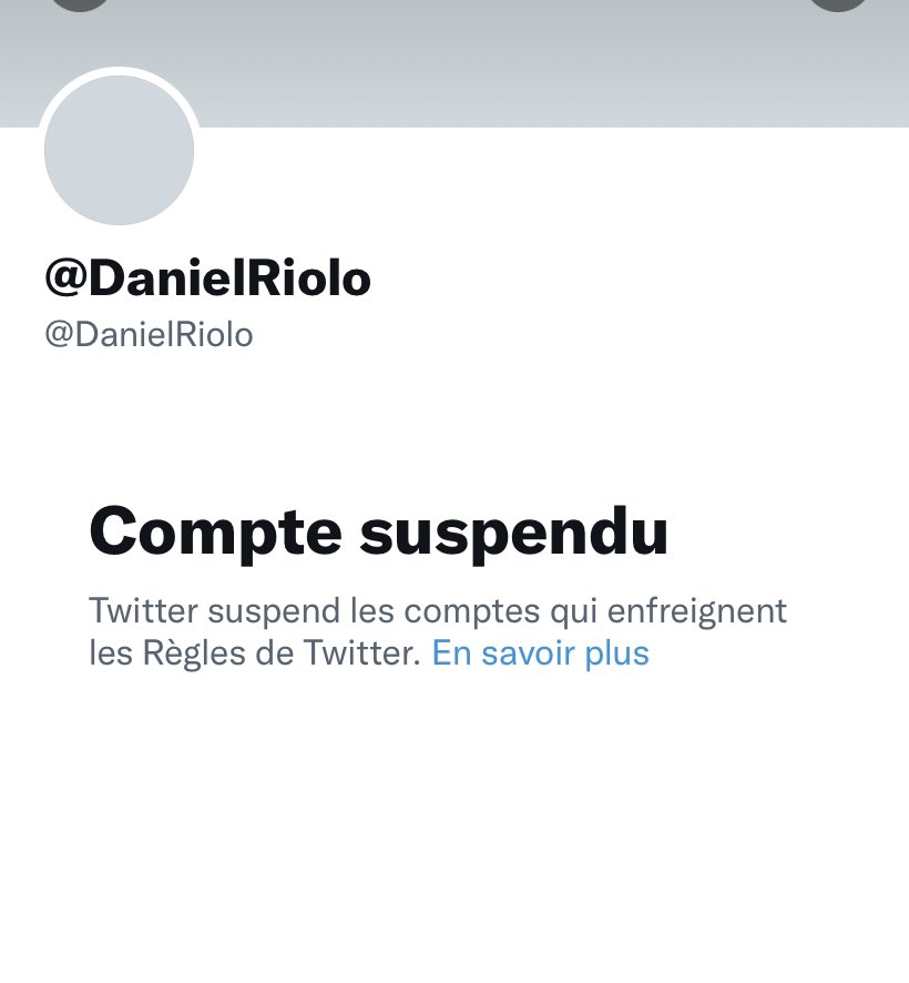talawano's tweet photo. Cheiiiiiiiiiiiih et si il pouvait aussi faire de même avec sa pkante @GraldineMaillet https://t.co/ZPpwsZ5SLx