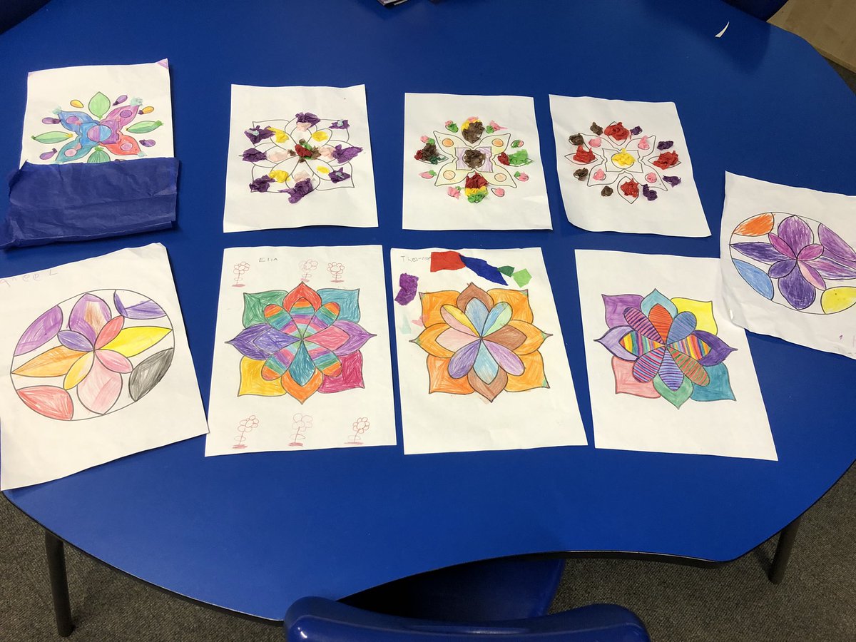 Year 1 / 2 - Diwali.  Just before half term we learned all about Diwali.  Here are some examples of our beautiful colouring and sticking skills.  We hope you like them!