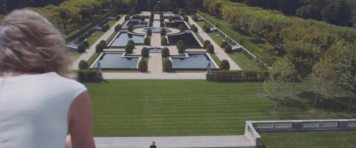 shemuchstardust's tweet photo. Succession Swifties love how the Boar on the Floor episode was filmed in the same location as Blank Space MV ❤️ https://t.co/gQ5xj2OyRy