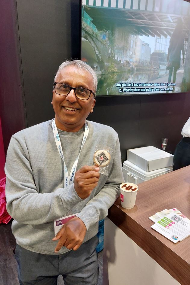 mediUKLtd's tweet photo. Good morning @Wounds_UK from a busy medi stand. A good morning from Azam too who can confirm that the Hosiery Hunter app coffee and cookies are going down a treat. Pop along and have a chat with the medi team and download the app that everyone's talking about!
#WUK22 #woundsuk22 https://t.co/4KVf1GhnNh