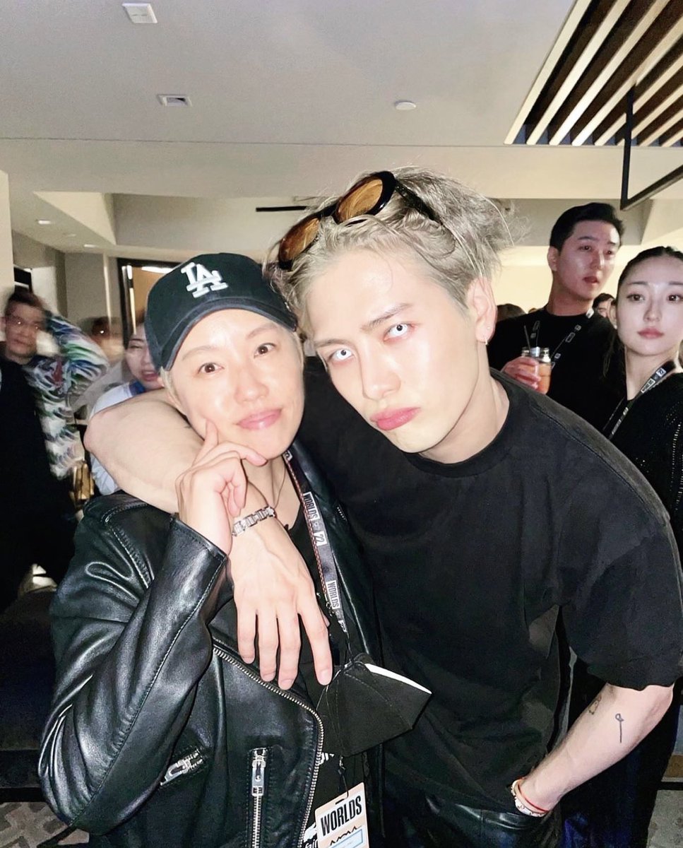 [#INSTA] 08.11.22

yooreemakeup pelo Instagram 

“Chase Center VIP Suitroom! & After Party! League of Legends”

#JacksonWorlds2022
#JacksonWang #王嘉尔 #잭슨 @JacksonWang852 
_Lua_