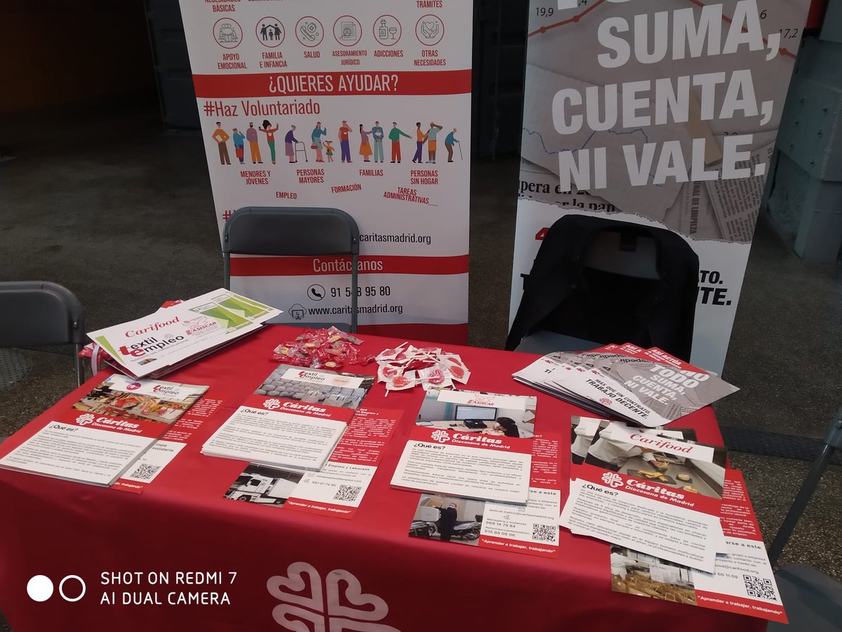CaritasMadrid's tweet photo. Hoy estamos en la @feriaemplea @JMD_villaverde dando a conocer nuestro trabajo y nuestros programas para ayudar en la búsqueda de #empleo a las personas más #vulnerables 

#cercadelaspersonas https://t.co/QzZdFisiAB